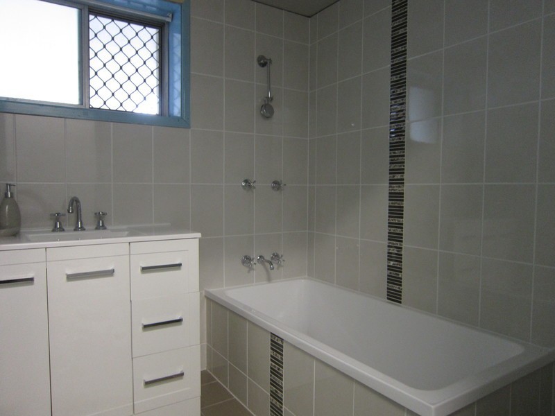 25 Burgess Street, Raceview QLD 4305