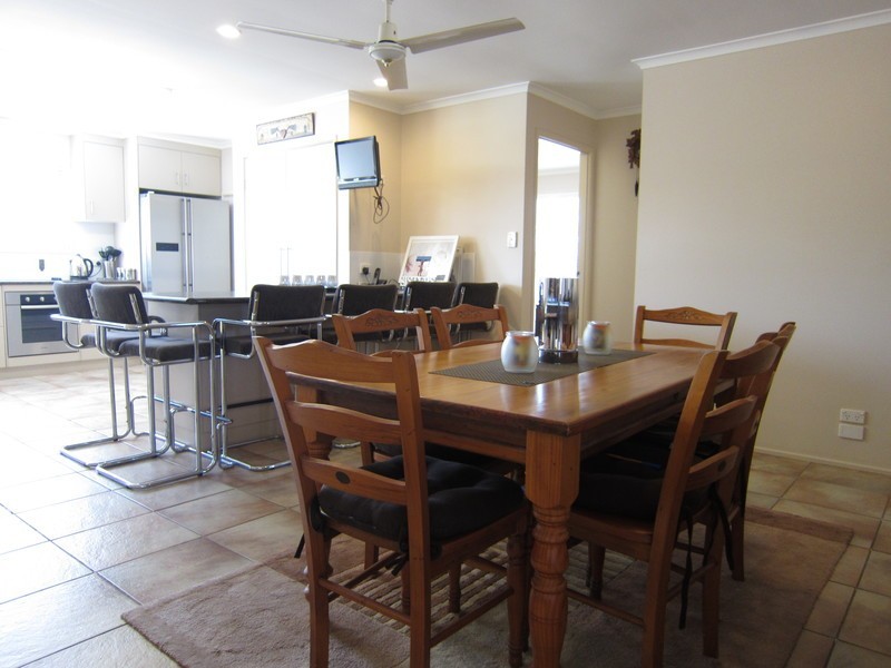 44 Adelong Avenue, Thagoona QLD 4306