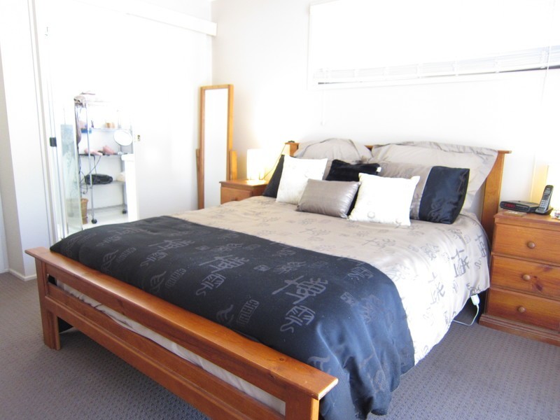 44 Adelong Avenue, Thagoona QLD 4306