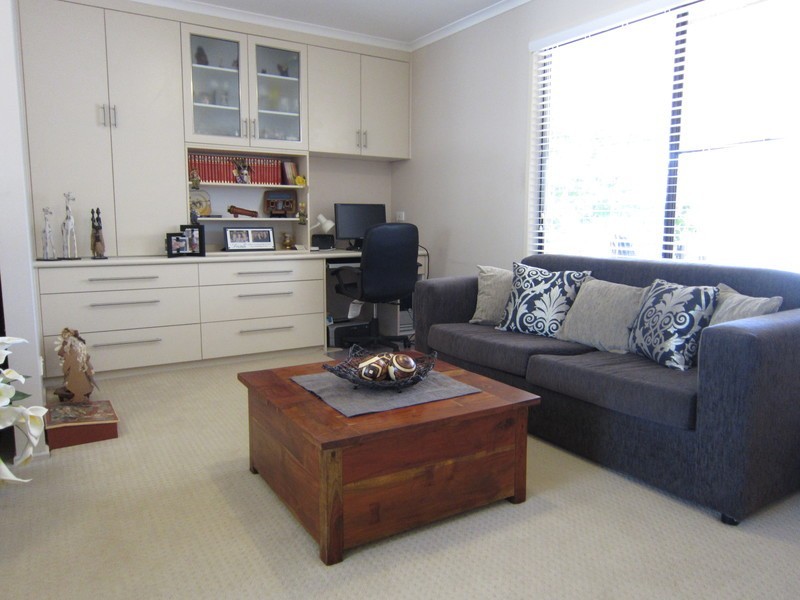 44 Adelong Avenue, Thagoona QLD 4306