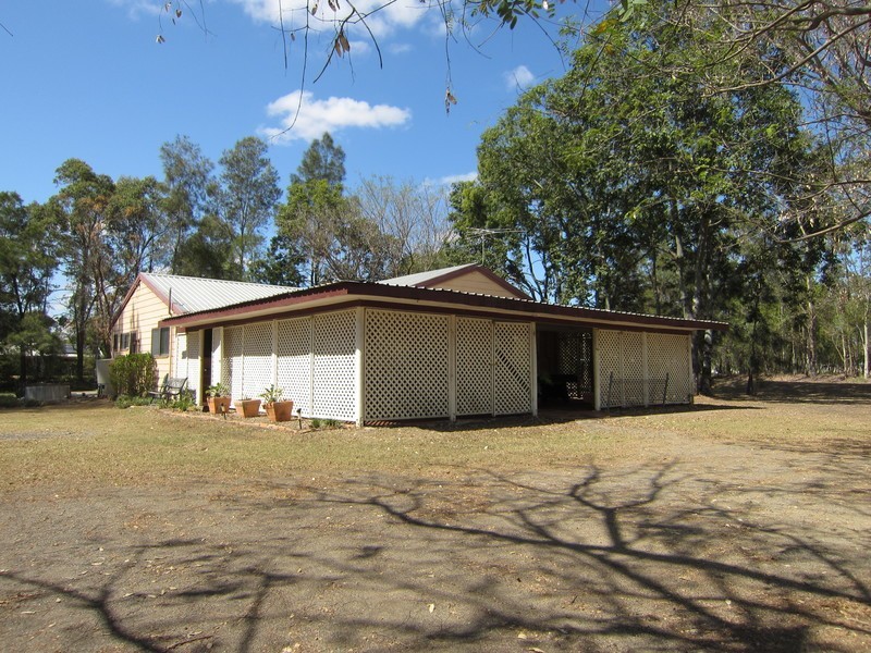 44 Adelong Avenue, Thagoona QLD 4306