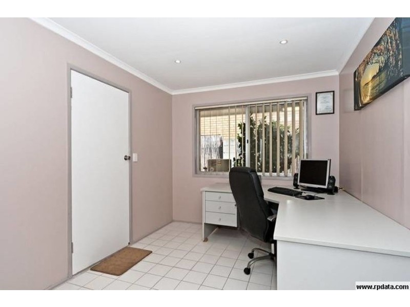 8 Deidre Ann Street, Raceview QLD 4305