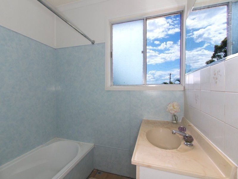 12 Mary Street, Flinders View QLD 4305