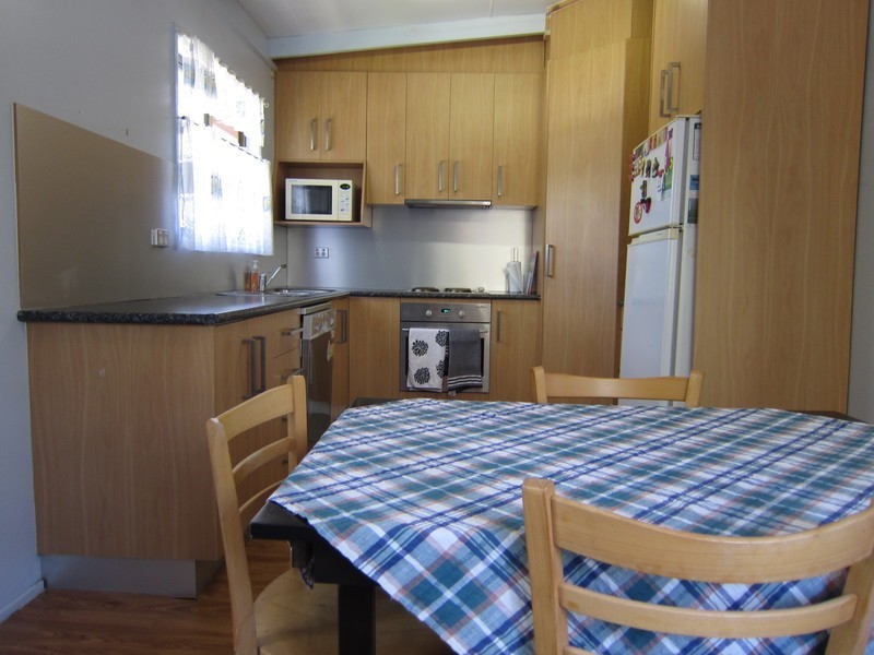 8 Carl Lane, North Ipswich QLD 4305