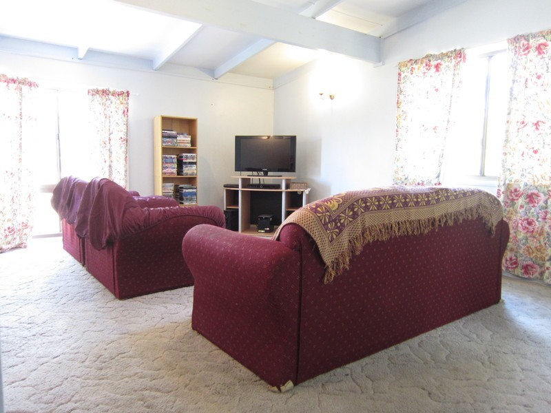 8 Carl Lane, North Ipswich QLD 4305