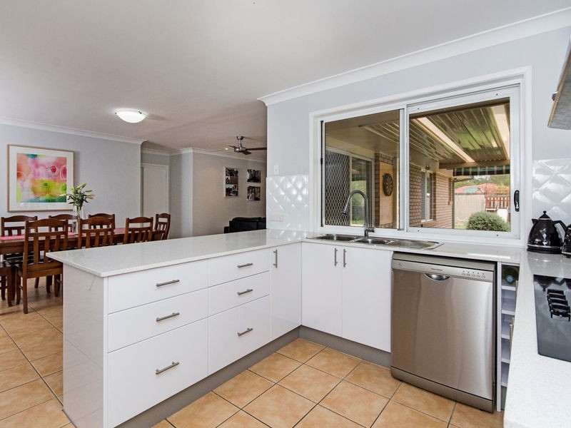 4 Le Prix Court, Yamanto QLD 4305