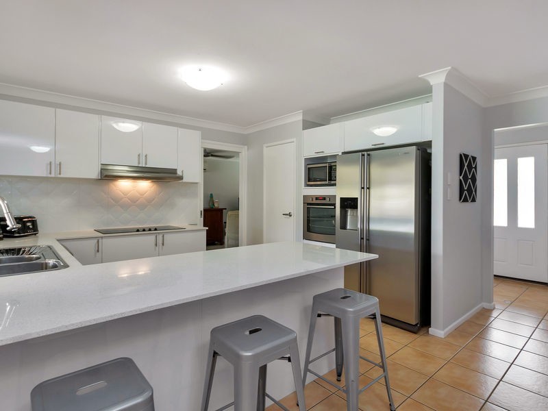 4 Le Prix Court, Yamanto QLD 4305