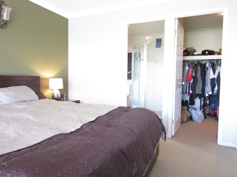 14 Harrison Grove, Deebing Heights QLD 4306