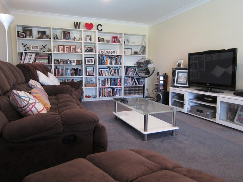 14 Harrison Grove, Deebing Heights QLD 4306