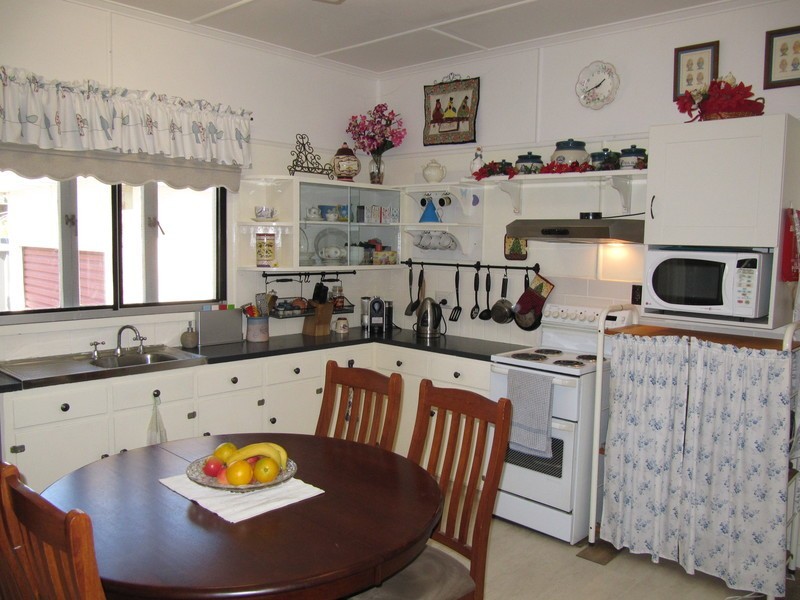 7 Reginald Street, North Ipswich QLD 4305