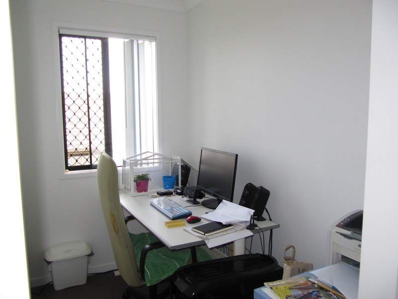 11 Aspinall Street, Leichhardt QLD 4305