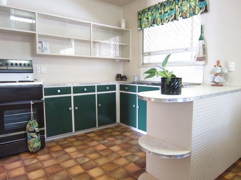 11 Weldon Street, North Ipswich QLD 4305