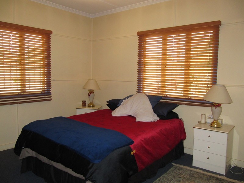 14 Wattle Street, North Booval QLD 4304