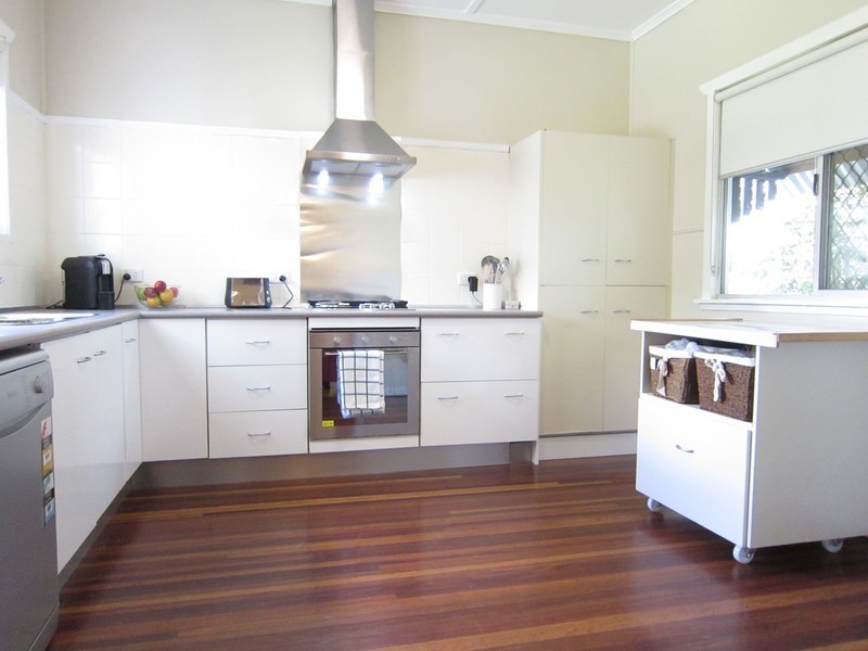 6 Phillip Street, One Mile QLD 4305