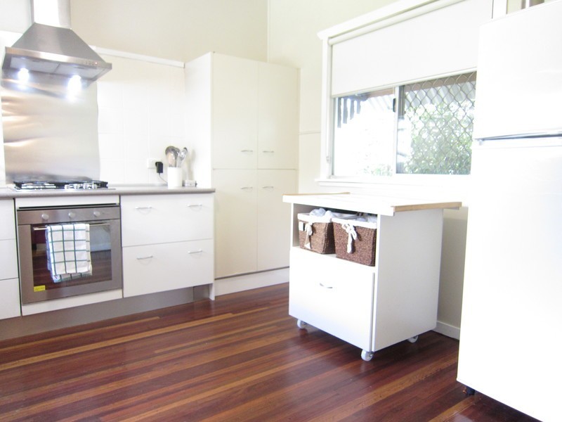 6 Phillip Street, One Mile QLD 4305