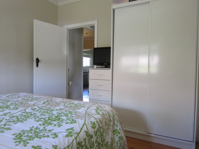 6 Phillip Street, One Mile QLD 4305