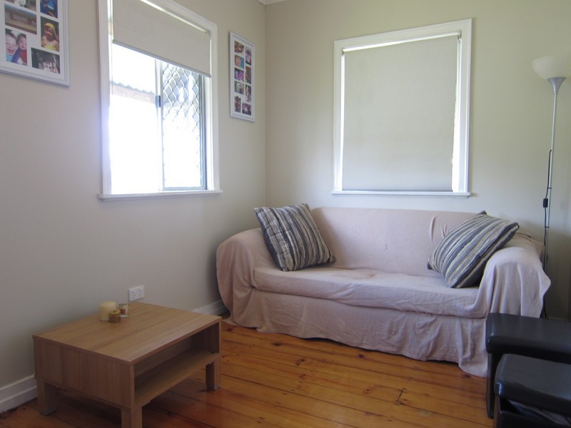 6 Phillip Street, One Mile QLD 4305