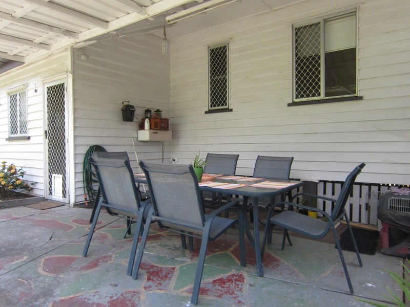 6 Phillip Street, One Mile QLD 4305