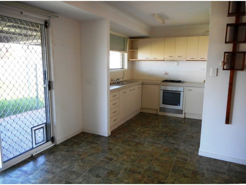 4 Battersby Street, One Mile QLD 4305
