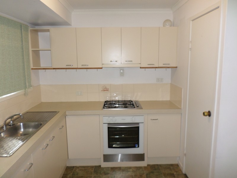 4 Battersby Street, One Mile QLD 4305