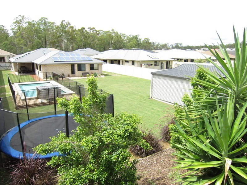 32 Piccadilly Court, Deebing Heights QLD 4306