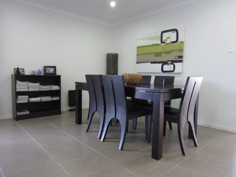 32 Piccadilly Court, Deebing Heights QLD 4306