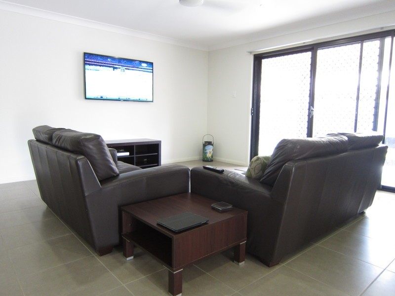 32 Piccadilly Court, Deebing Heights QLD 4306