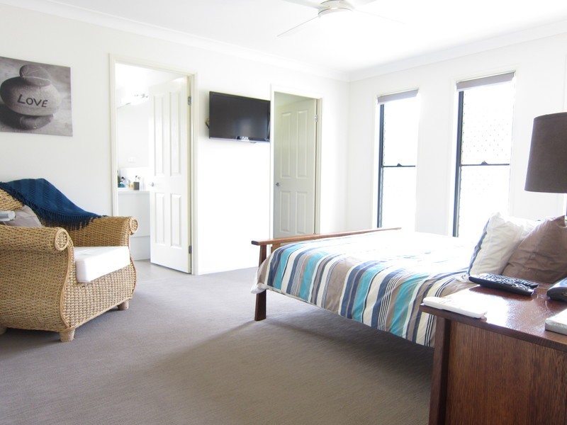 32 Piccadilly Court, Deebing Heights QLD 4306