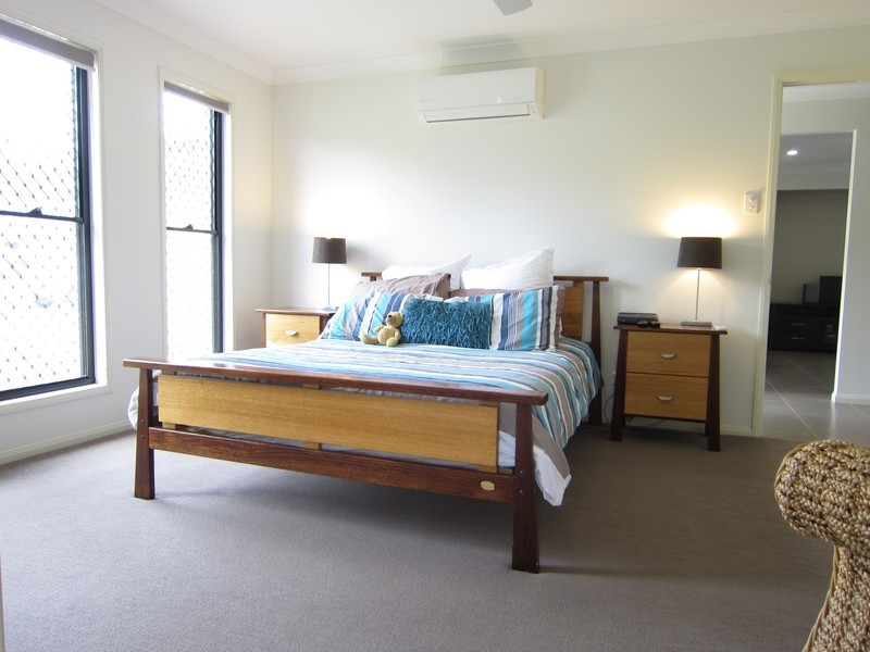 32 Piccadilly Court, Deebing Heights QLD 4306