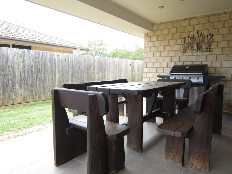 32 Piccadilly Court, Deebing Heights QLD 4306