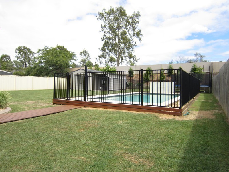 32 Piccadilly Court, Deebing Heights QLD 4306