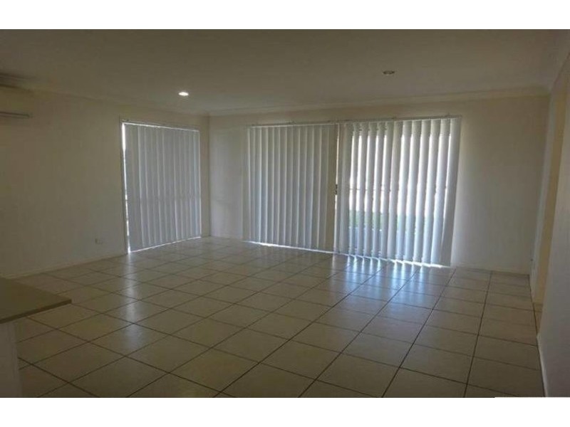 25 Dornoch Crescent, Raceview QLD 4305