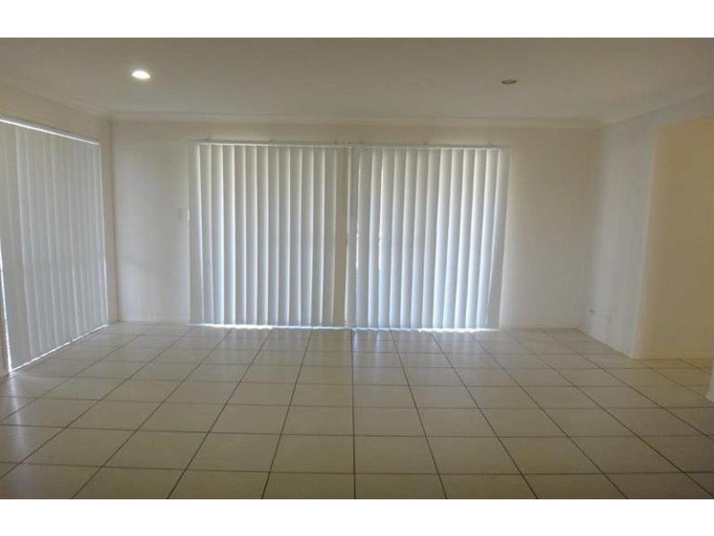25 Dornoch Crescent, Raceview QLD 4305