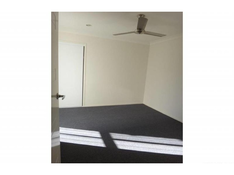 25 Dornoch Crescent, Raceview QLD 4305