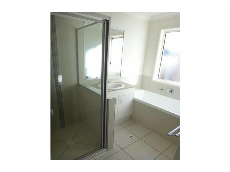 25 Dornoch Crescent, Raceview QLD 4305