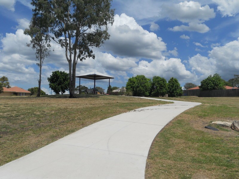 25 Dornoch Crescent, Raceview QLD 4305