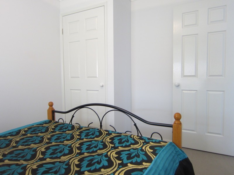 8 Amor Court, Yamanto QLD 4305