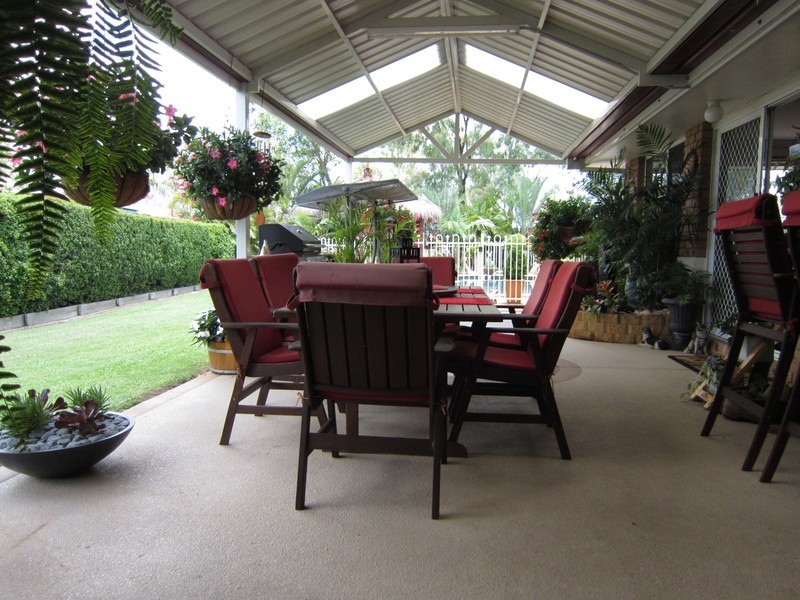 8 Amor Court, Yamanto QLD 4305