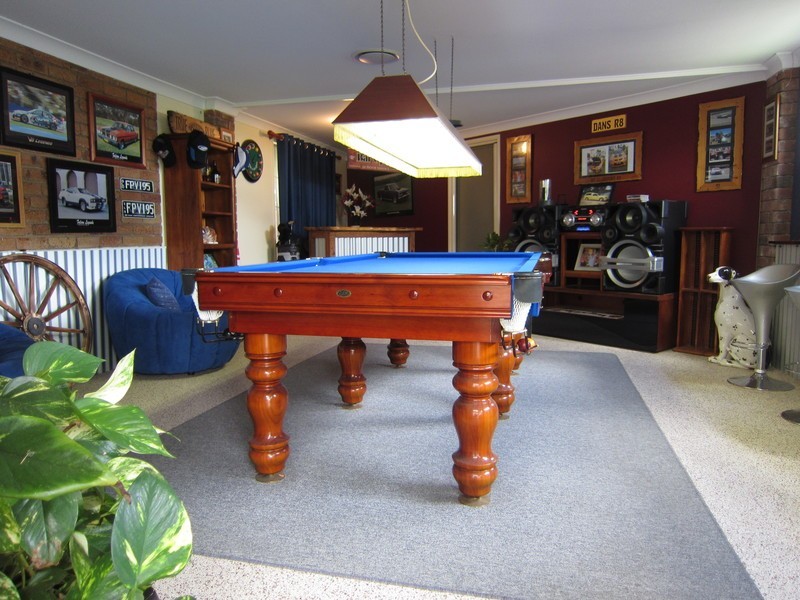 8 Amor Court, Yamanto QLD 4305