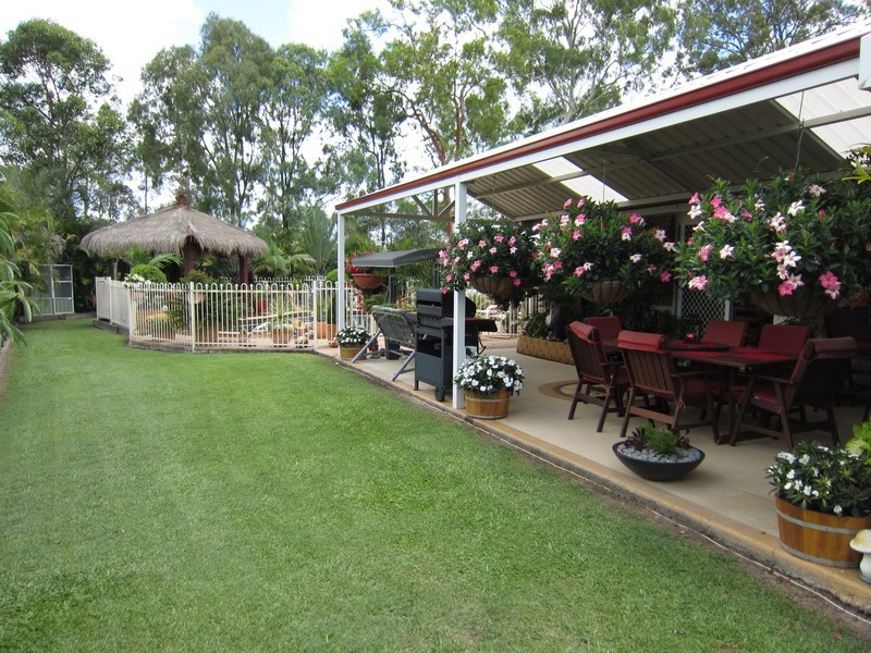 8 Amor Court, Yamanto QLD 4305