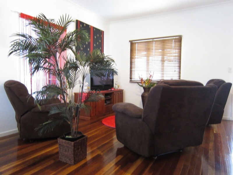 13 Gilmore Street, Leichhardt QLD 4305