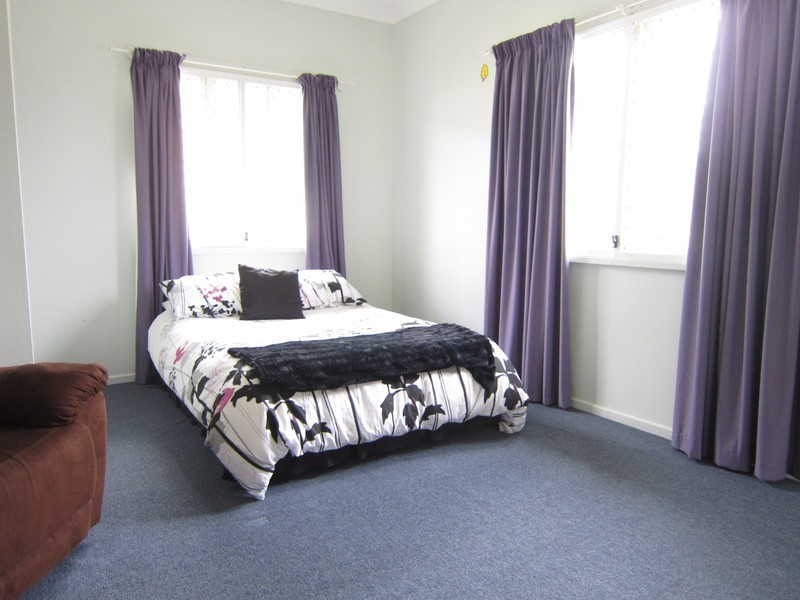 13 Gilmore Street, Leichhardt QLD 4305