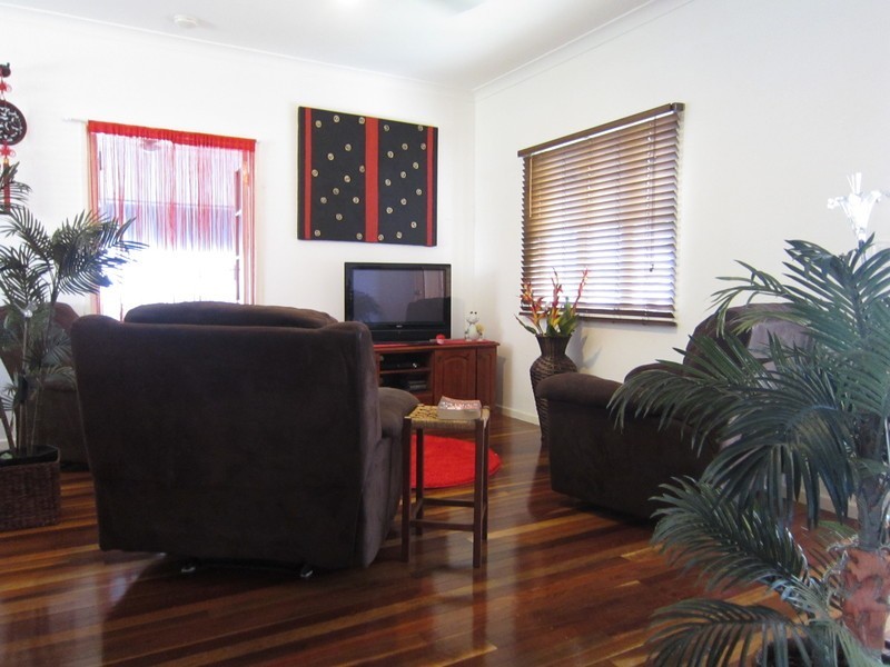 13 Gilmore Street, Leichhardt QLD 4305