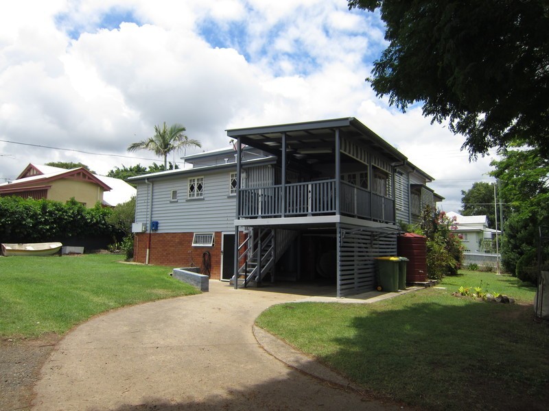 54 Glebe Road, Newtown QLD 4305