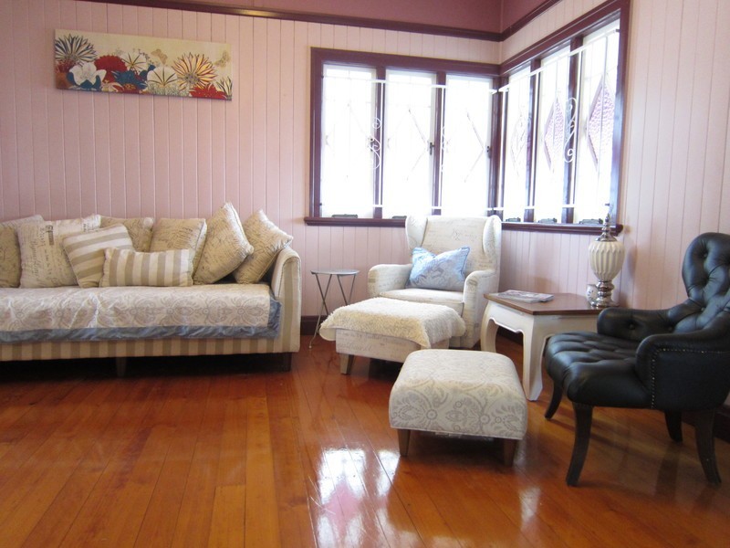 54 Glebe Road, Newtown QLD 4305