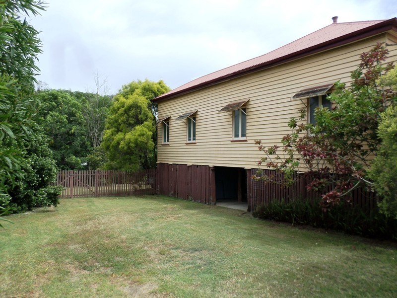 17 Park Street, Lowood QLD 4311