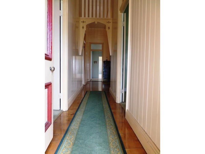 17 Park Street, Lowood QLD 4311