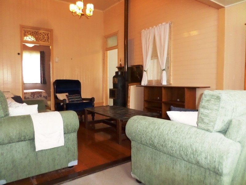 17 Park Street, Lowood QLD 4311