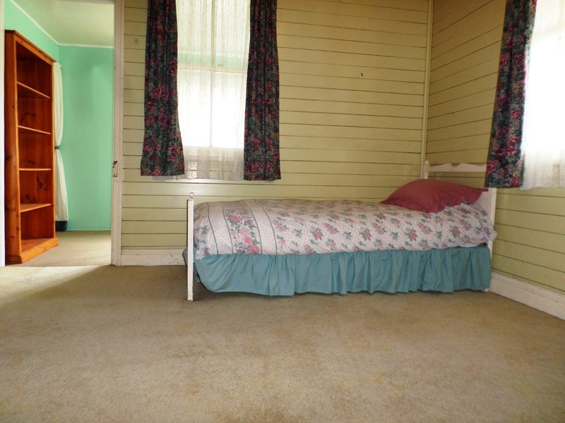 17 Park Street, Lowood QLD 4311