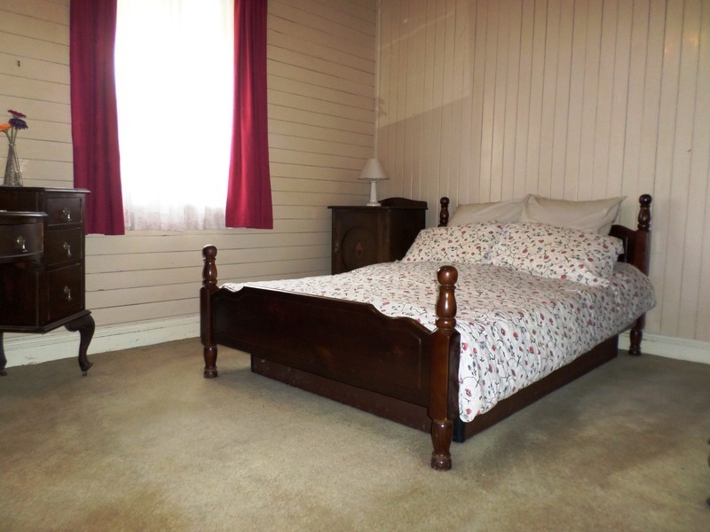 17 Park Street, Lowood QLD 4311